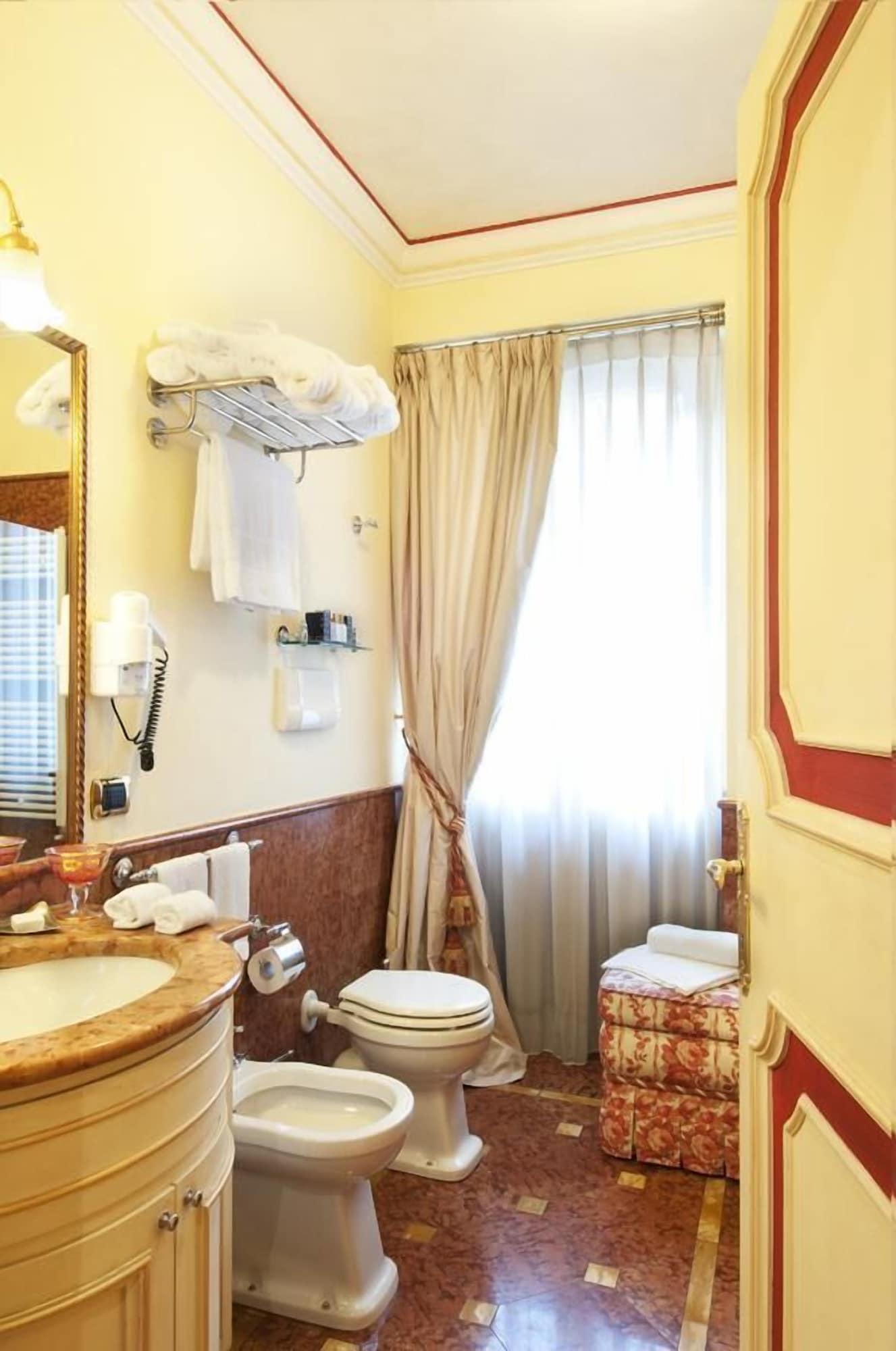 Petit Palais Hotel De Charme Milan Room photo